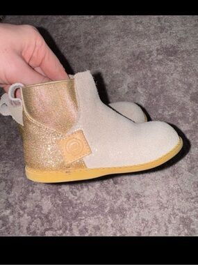 Livie & Luca Girls 8 Tan Gold Sparkly Booties Boots Shoes